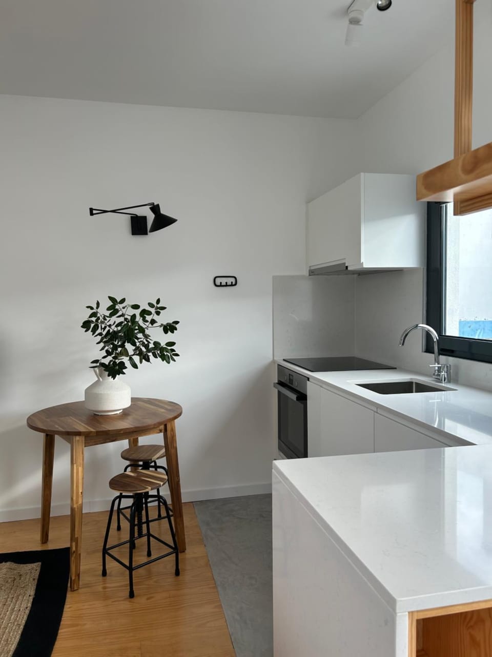 Kitchen or kitchenette, Dining area, stove, kitchen