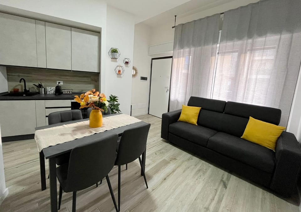 Kitchen or kitchenette, Living room, Dining area
