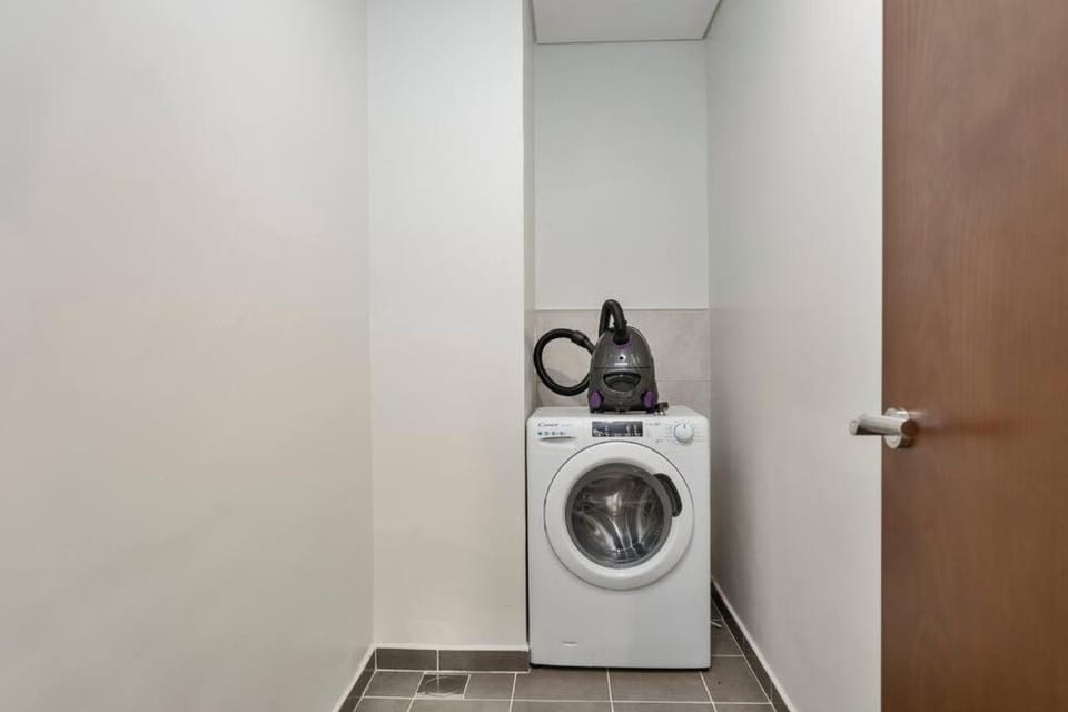 FIRST CLASS 2BR Luxury Urban Escape Apartment in Dubai