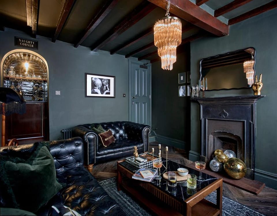 3-Bed Historic Knitters House in Nottingham Bed and Breakfast in Nottingham