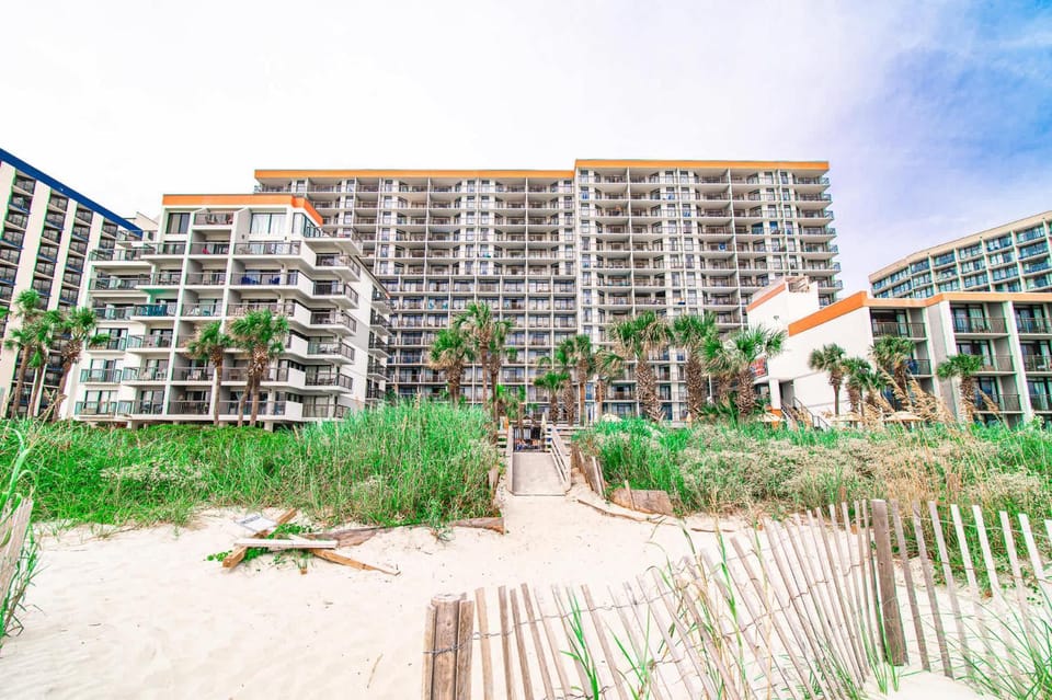 Caravelle Resort Studio w Balcony Pools Lazy River House in Myrtle Beach