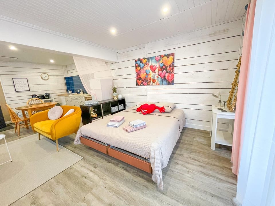 Le Chalet des Cœurs Enlacés - Wifi Parking Chalet in Provence-Alpes-Côte d'Azur