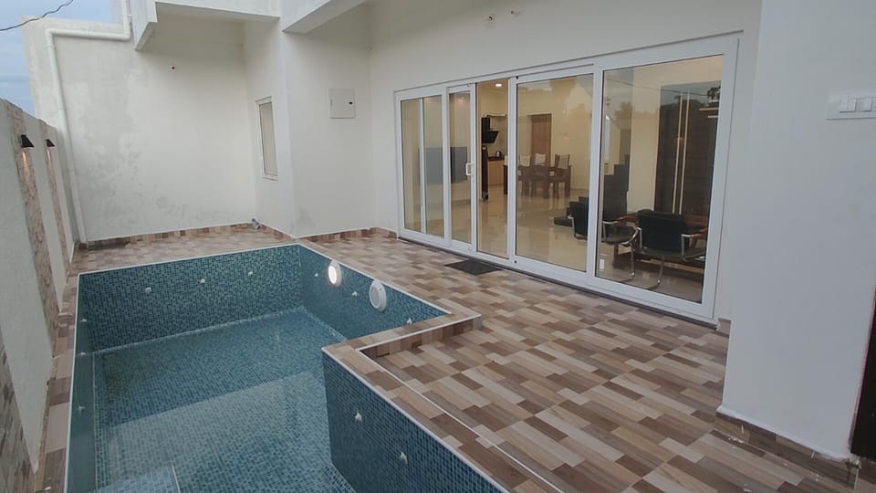 Pool view, Swimming pool, Swimming pool