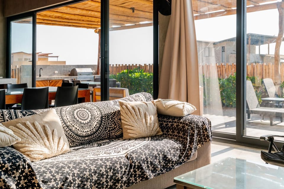 Patio, Day, View (from property/room), Balcony/Terrace, Living room