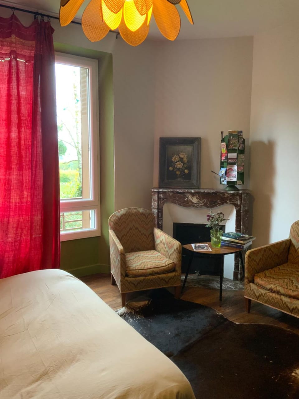 La chambre aux livres Vacation rental in Centre-Val de Loire