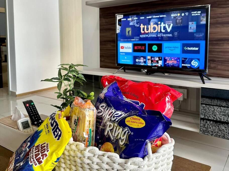 Encorp Marina Puteri Harbour Bathtub Netflix Apartment in Johor