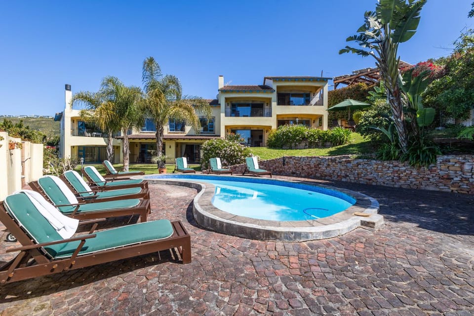 Property building, Garden, Garden view, Swimming pool