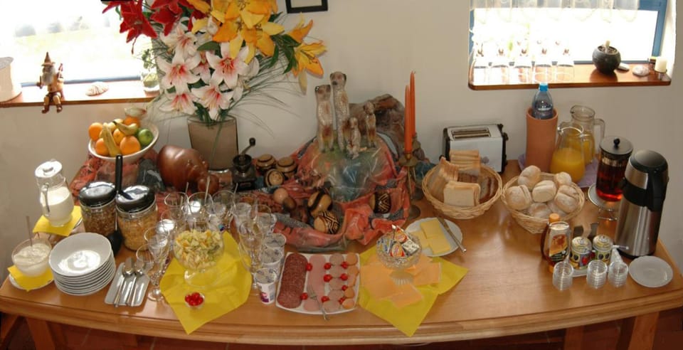 Restaurant/places to eat, Food