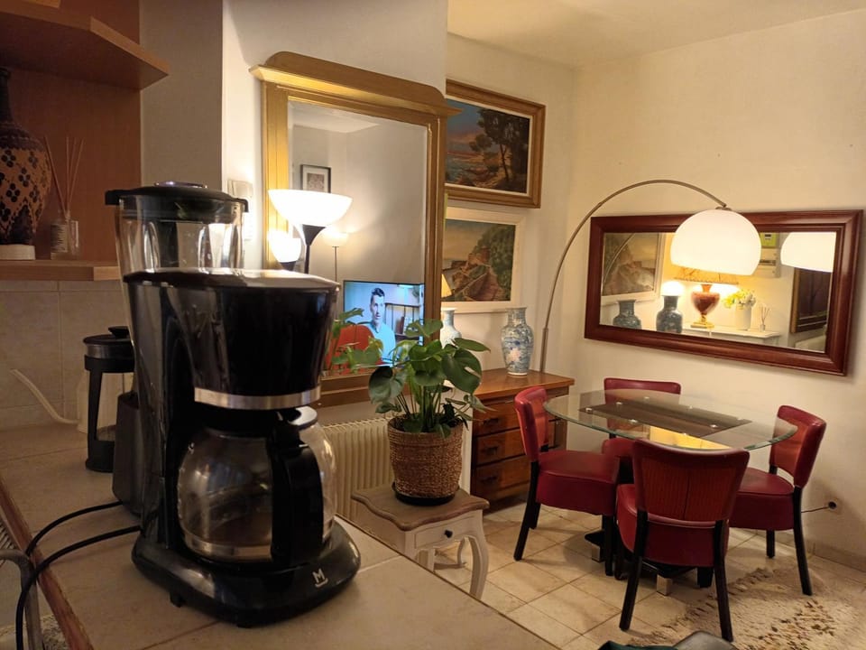 Meublé Touristique Paris Tout Inclus Idéal Couple Apartment in Paris