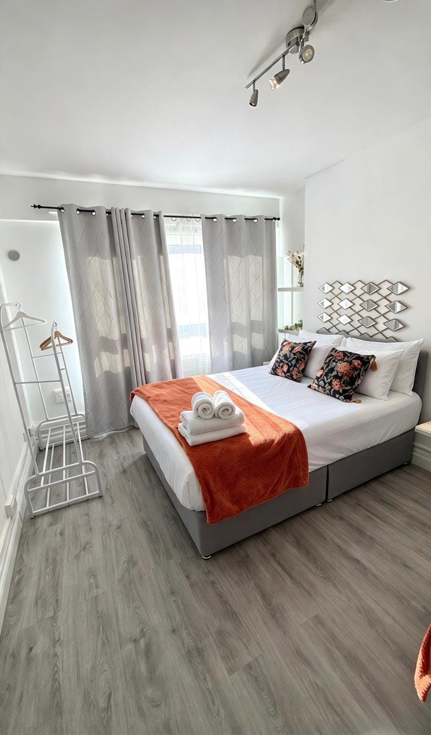 Business Leisure Near Canary Wharf Free Parking Apartment in London Borough of Southwark