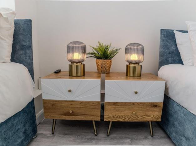 Business Leisure Near Canary Wharf Free Parking Apartment in London Borough of Southwark