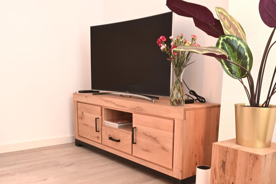 TV and multimedia, Seating area