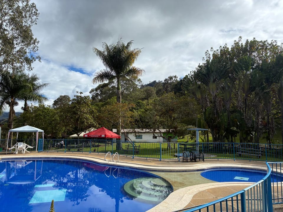 Cabañas Gachalá - Centro vacacional El jazmín Apartment hotel in Cundinamarca, Colombia