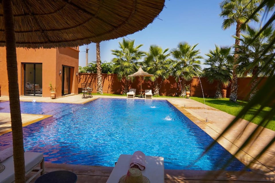 VILLA NOÛR PALACE avec piscine jaccuzi à Marrakech Villa in Marrakesh-Safi