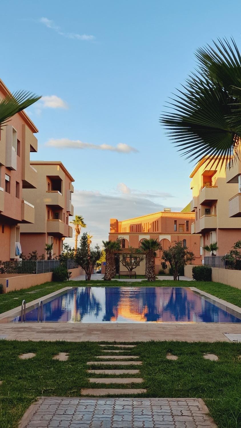 Location Appartement Duplex de Luxe avec Jardin Privatif, dans Résidence avec Piscines Apartment in Marrakesh