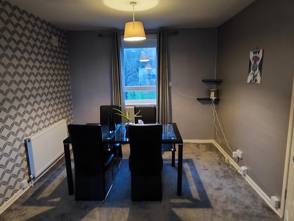 Modern 2-in-1 Retreat for Groups Apartment in Scotland