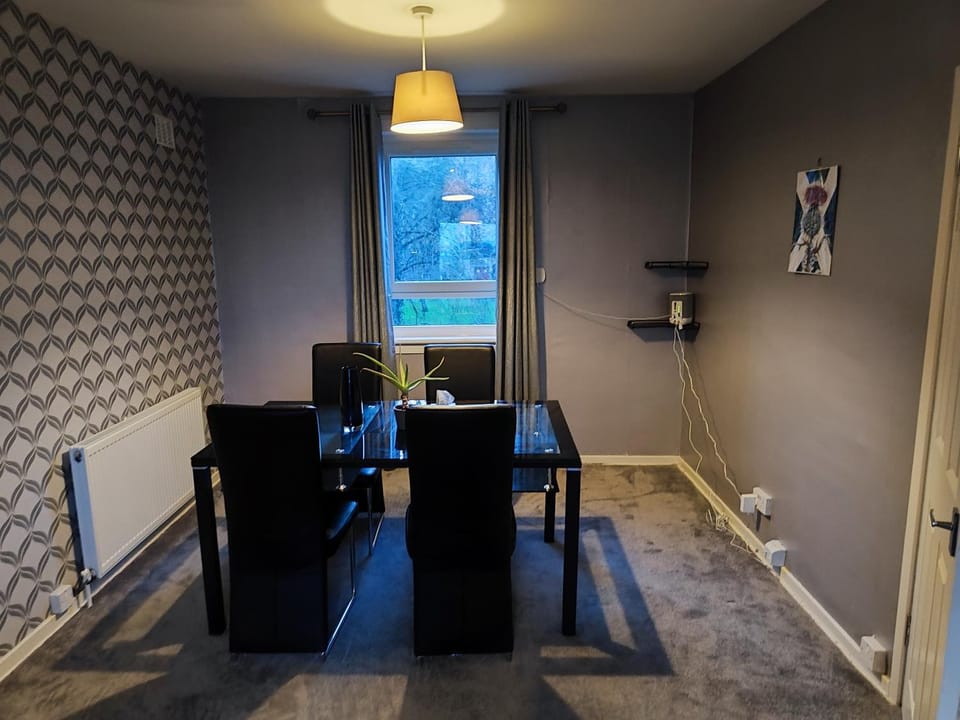 Modern 2-in-1 Retreat for Groups Apartment in Scotland