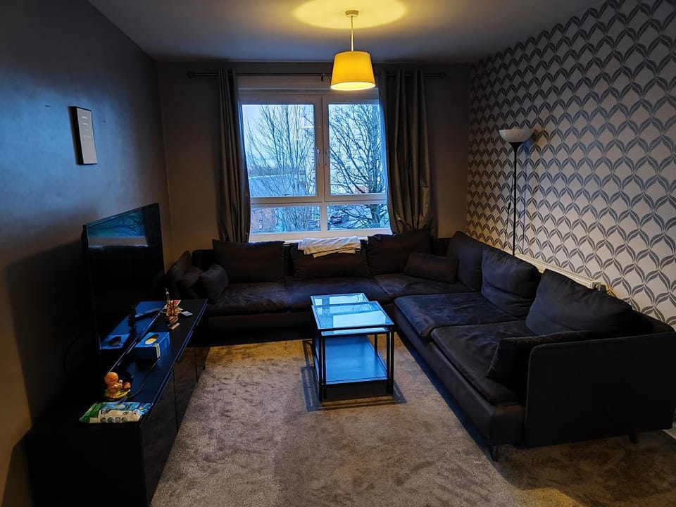 Modern 2-in-1 Retreat for Groups Apartment in Scotland