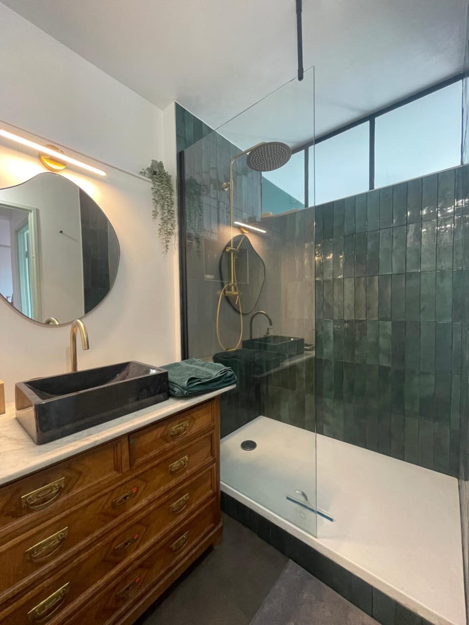 Shower, Bathroom, towels
