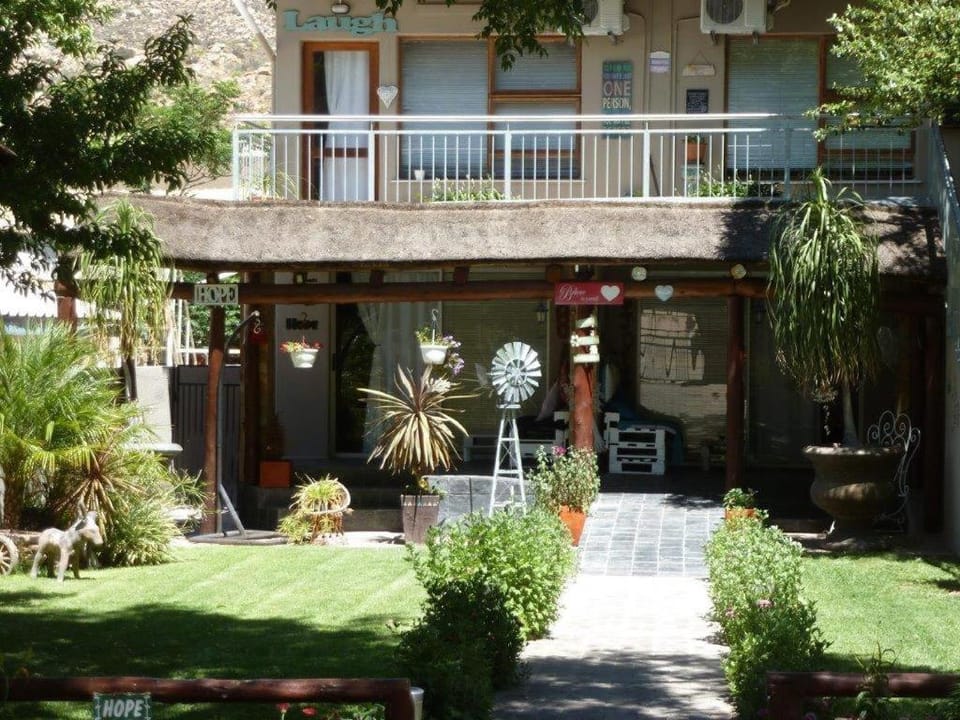 Property building, Facade/entrance, Garden