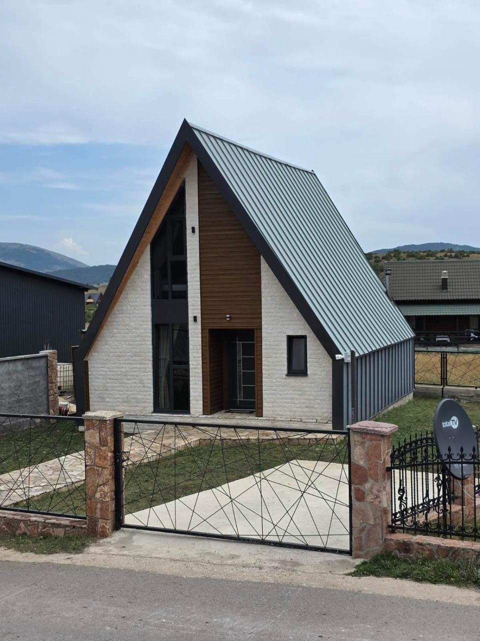 Lux house Aleksa Villa in Montenegro