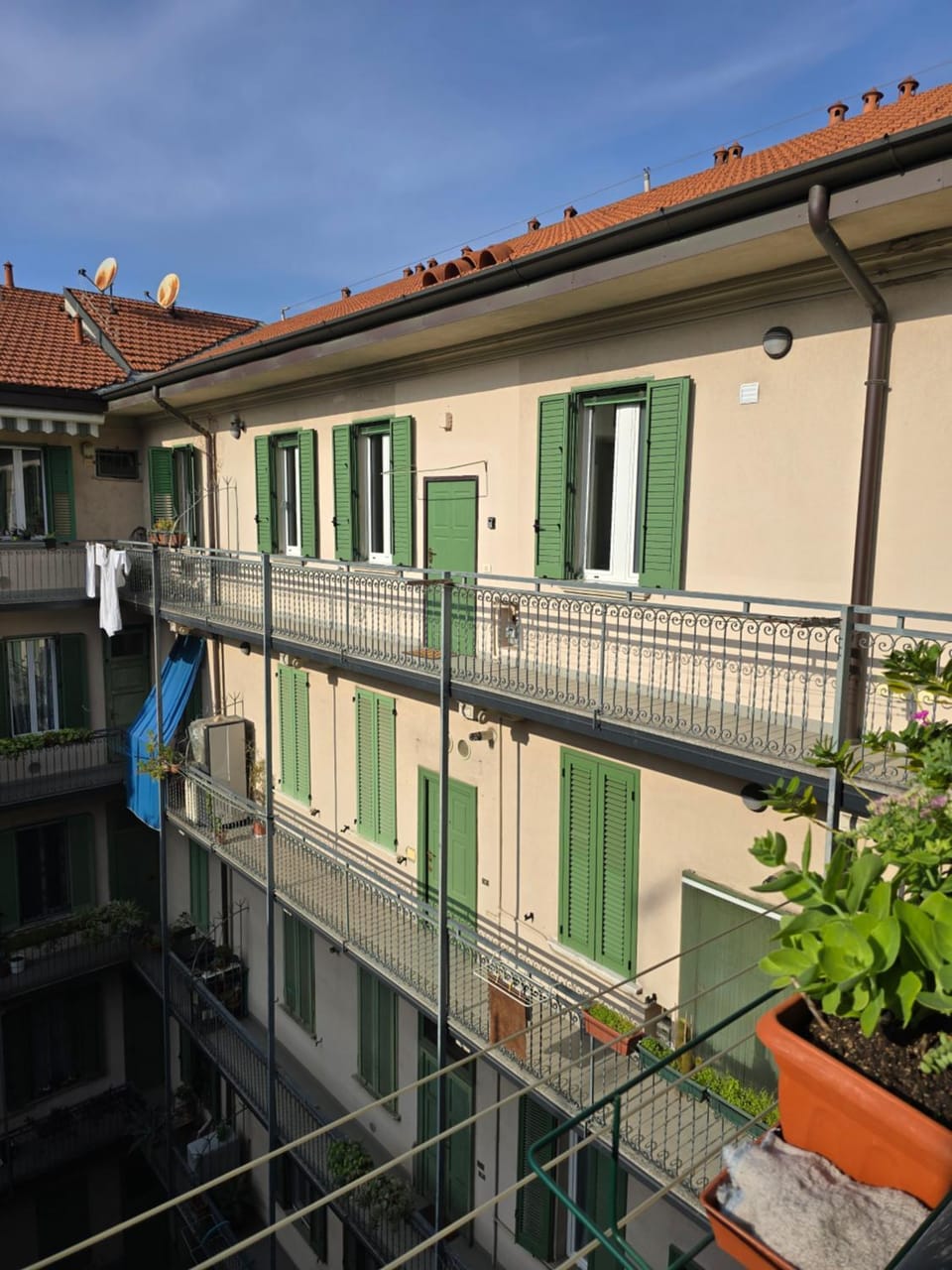 Property building, Balcony/Terrace