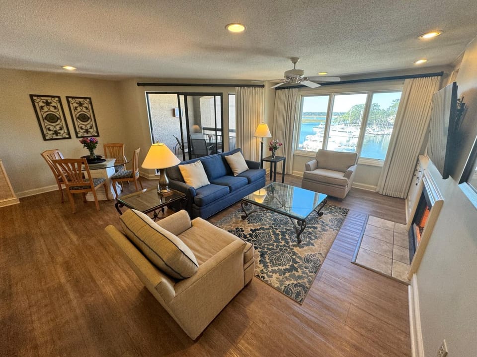 7332 Harbourside III Villas House in Hilton Head Island