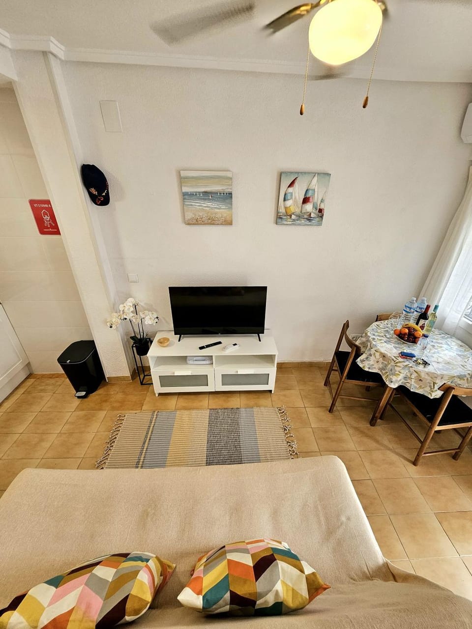 Communal lounge/ TV room