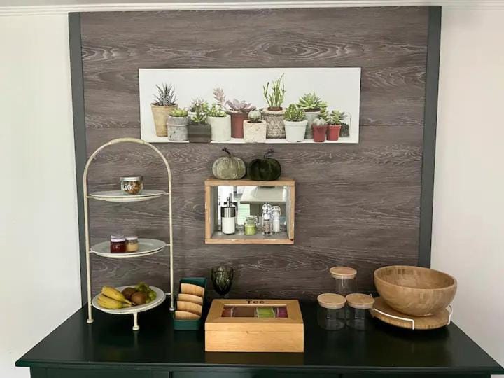 Food and drinks, Food