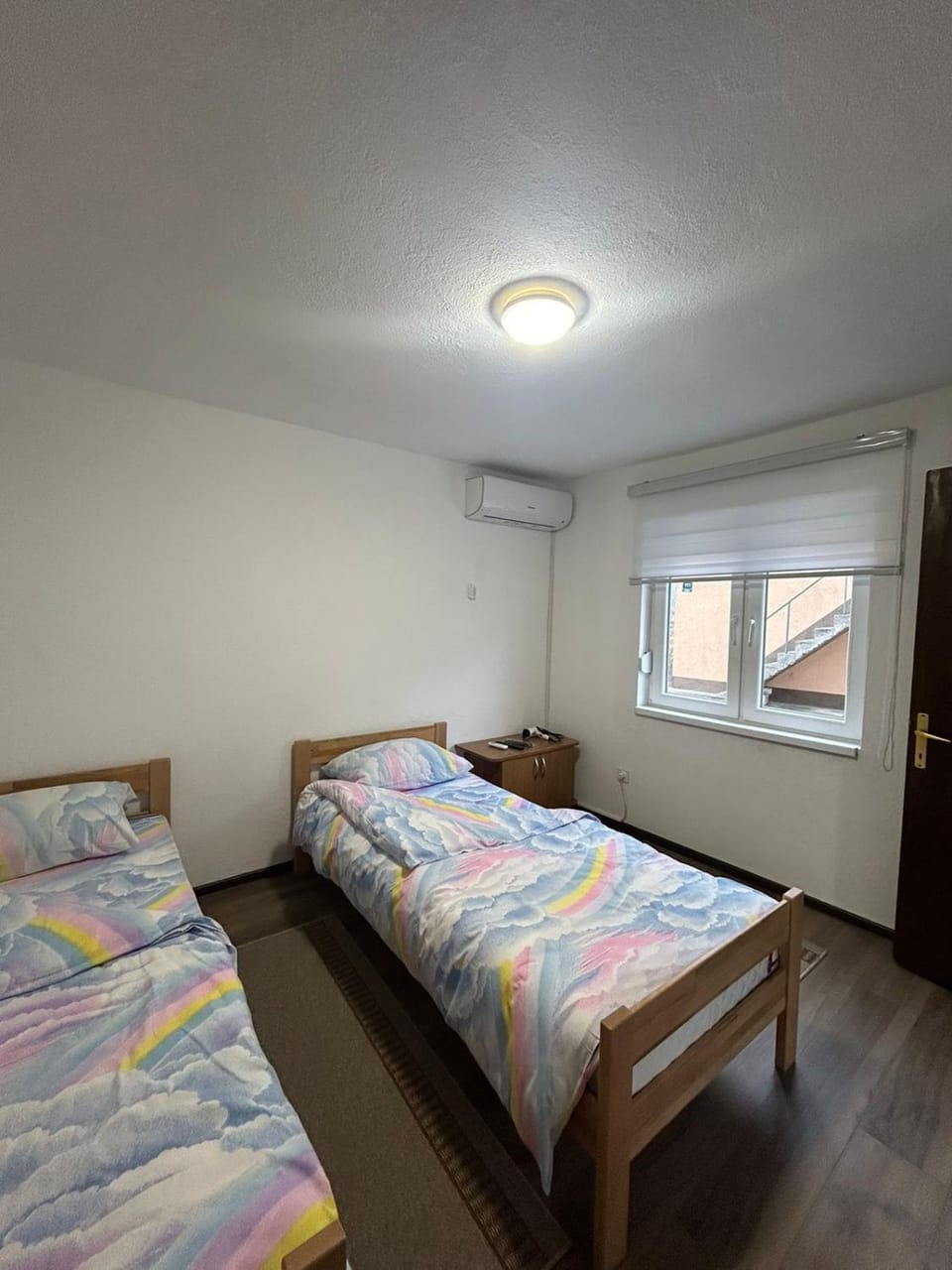 Bed, Bedroom, air conditioner