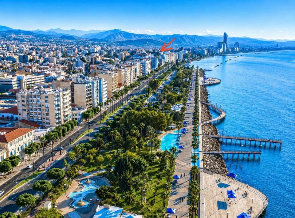 Smart Comfort RoomN2 with Private Bathroom in best Location Beach 250m Apartment in Limassol City