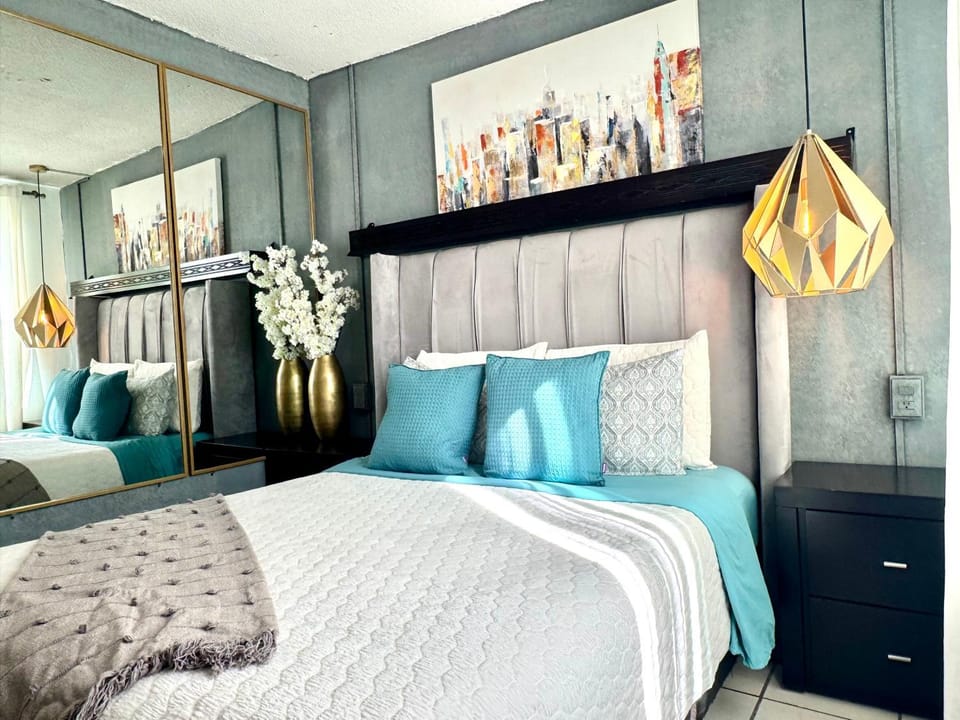 Casa YON pet friendly, Netflix,free parking, factura, high speed wifi, Amazon Prime Bed and Breakfast in State of Mexico