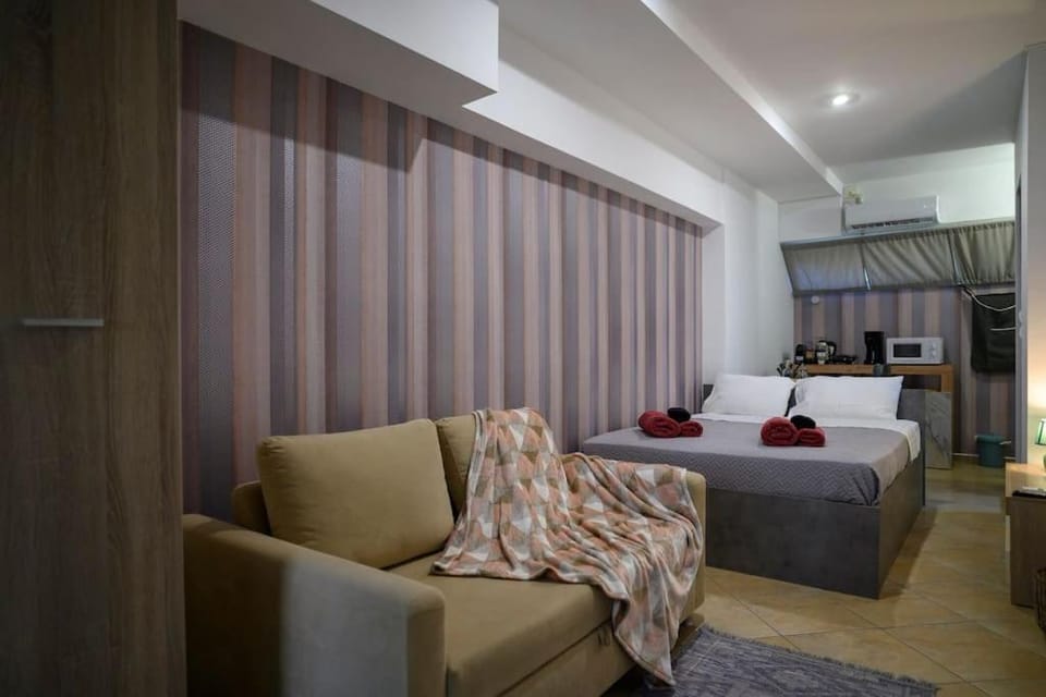 Premium Athenian District Urban Studio Apartment in South Athens