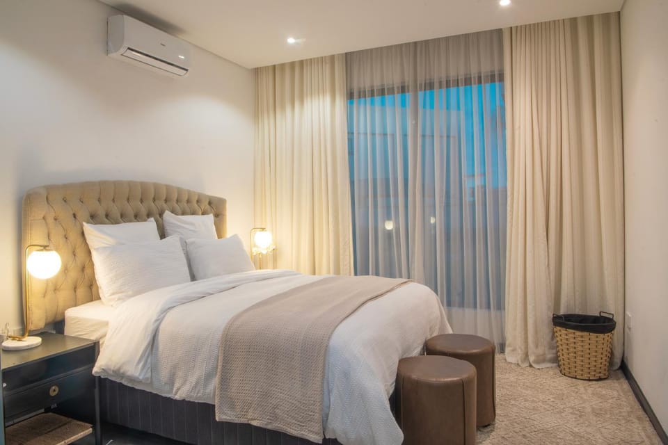 Bedroom, air conditioner