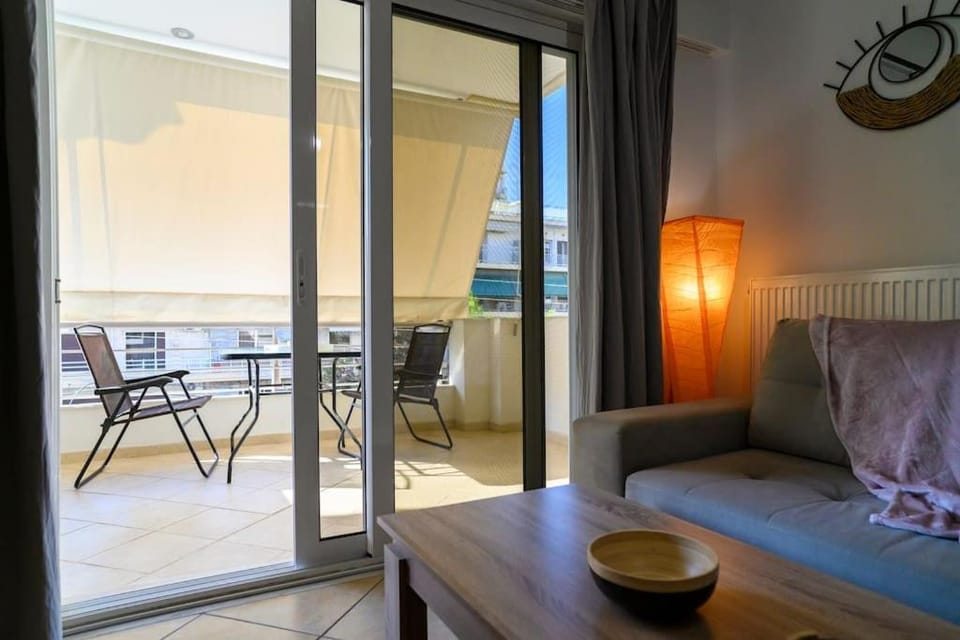 Premium Athenian District Urban 1 bedroom flat B Apartment in South Athens