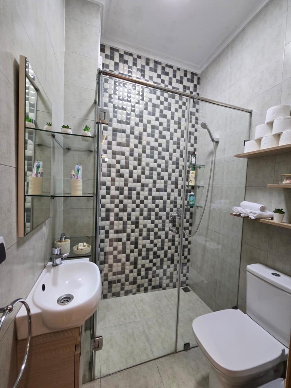 Shower, Bathroom