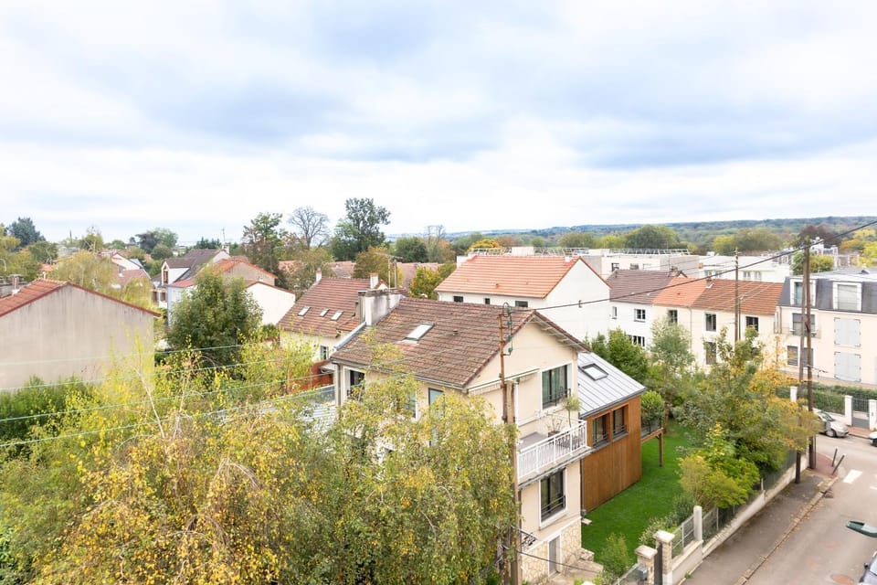 Neighbourhood, View (from property/room), City view, Street view