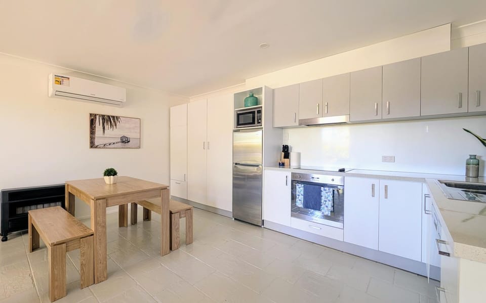 Surf Stay House in Perth