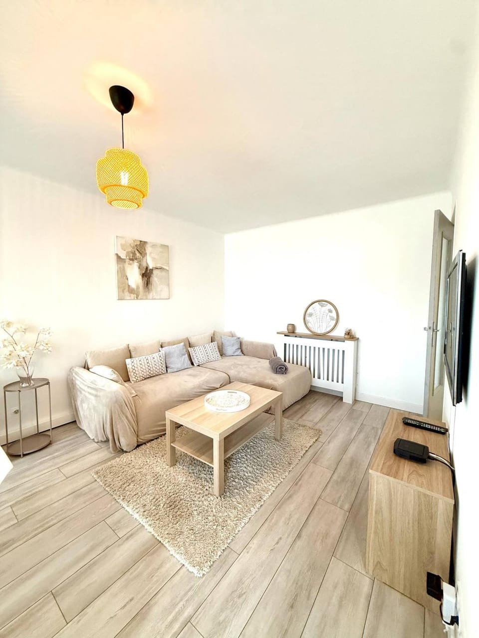 Communal lounge/ TV room, Living room