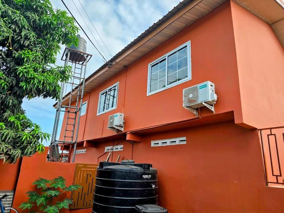 Victoria's Onebed House in Accra