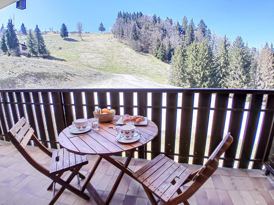 Balcony/Terrace, Mountain view