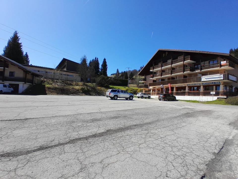 Property building, Parking