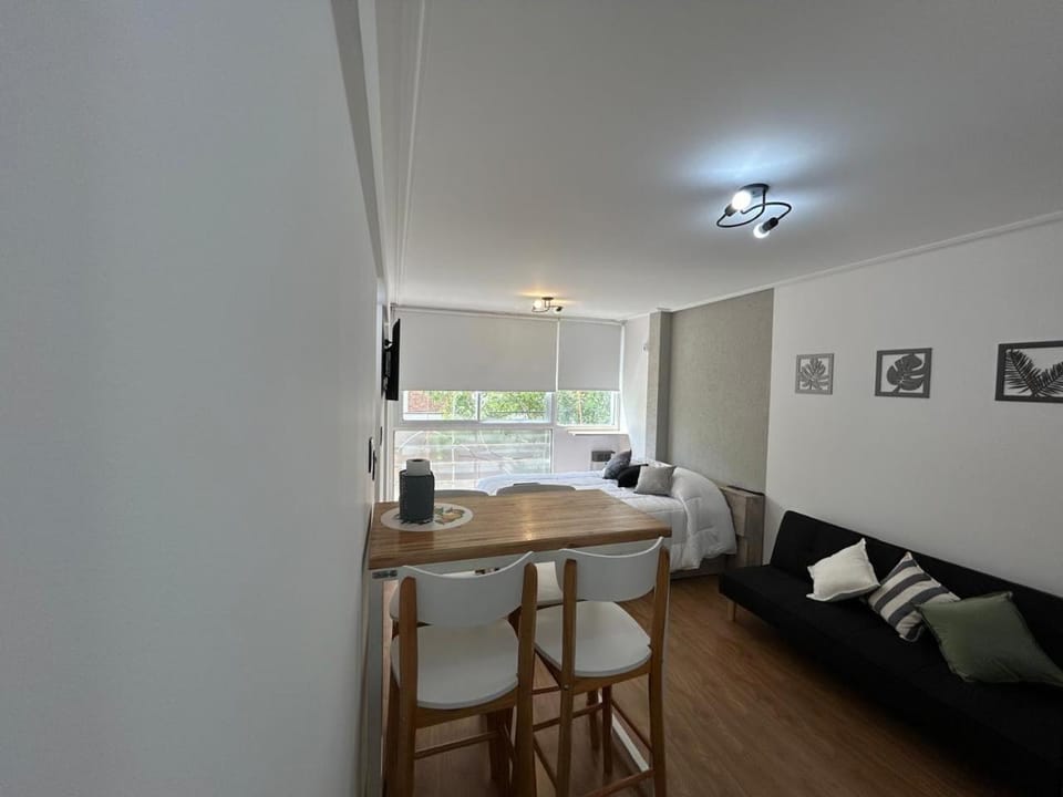 Dining area, Food