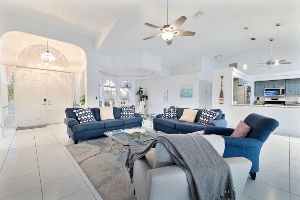 Free HeatedPool on SailboatAccessCanal boat lift House in Cape Coral