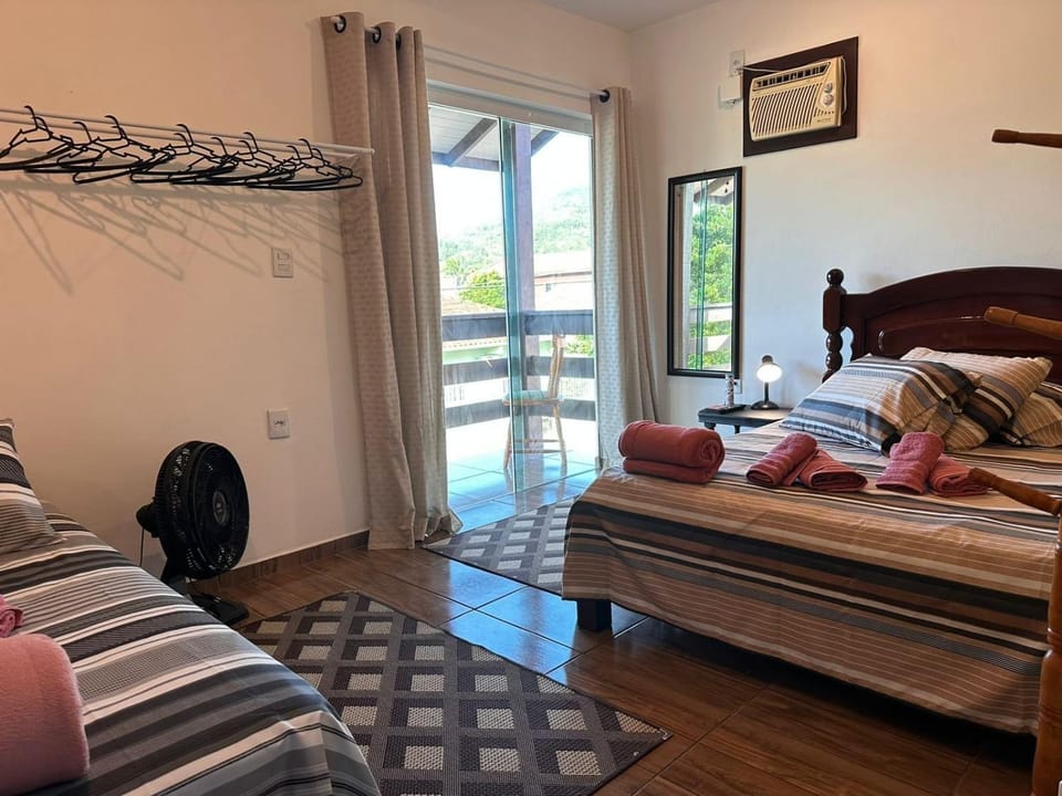 Rede, caiaques, sossego a metros do canal Apartment in Florianopolis