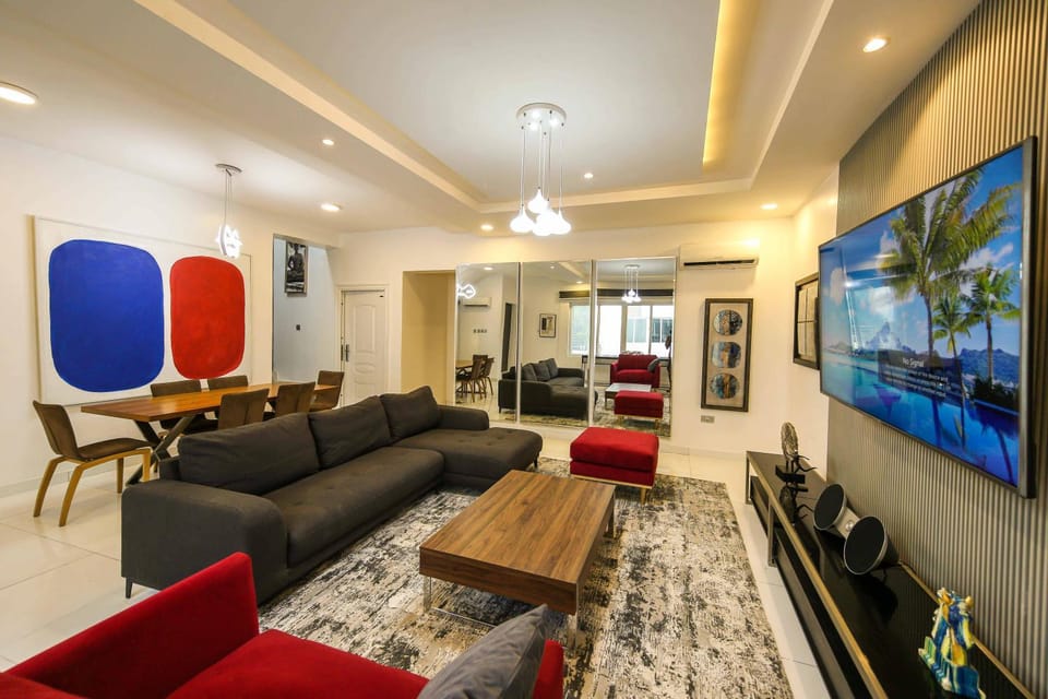TV and multimedia, Living room, Seating area, Evening entertainment