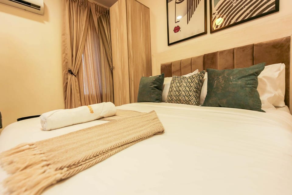 Bed, Photo of the whole room, Bedroom, air conditioner
