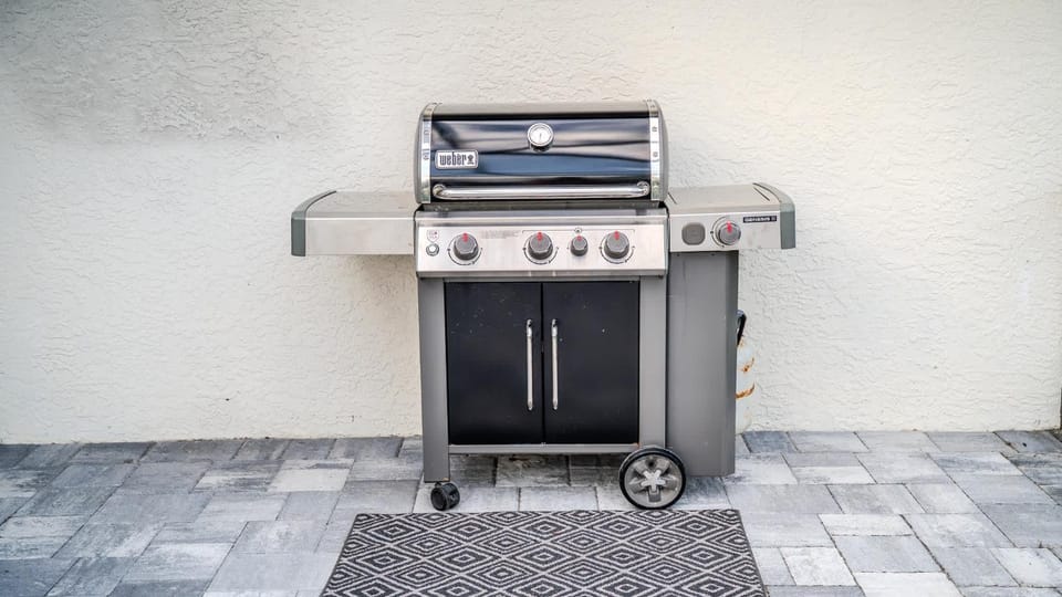 Unwind in Paradise House in Cape Coral