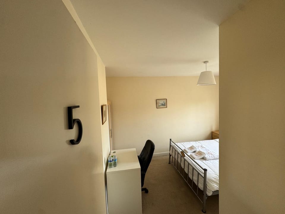 Bed, Bedroom, wardrobe