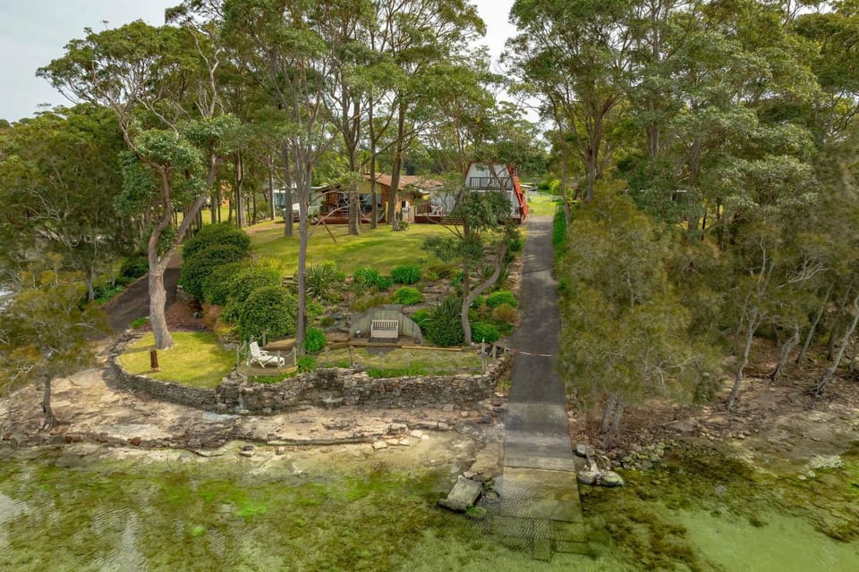 Jado on the Lake - Captains Quarters House in Saint Georges Basin